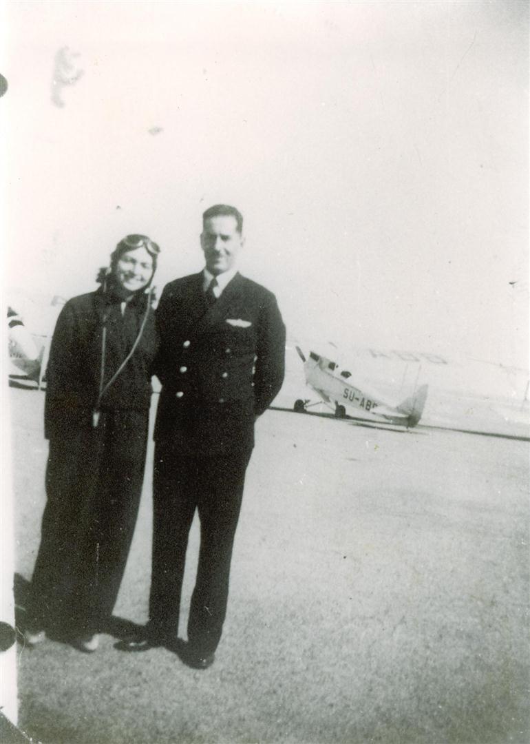 שולמית ואבישלום בקהיר חניכי טיס דצמבר 1935